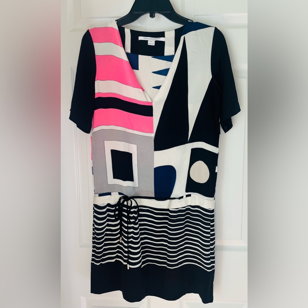 Diane Von Furstenberg Geometric Print Silk Dress Size 0
